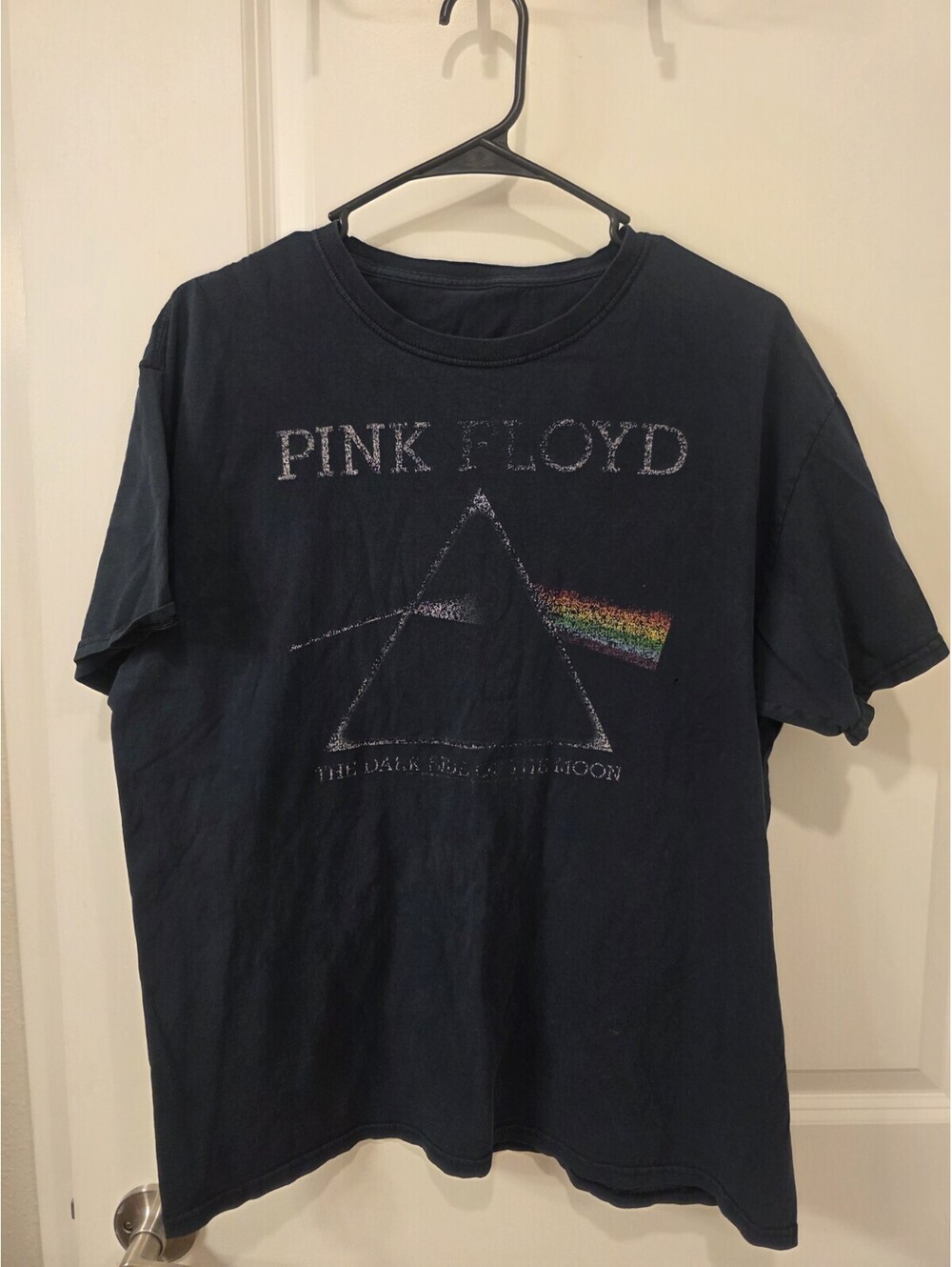 Pink Floyd Men's T-Shirt Worn Distressed Logo Size Large Black